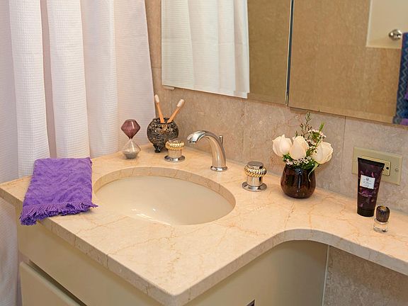 5th image of 350 E 79th St APT 7B