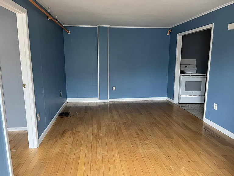 242 College St #3 — Photo 5