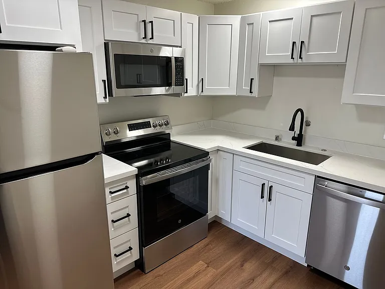 Arbor Heights | New Fully Renovated Apartments | Move in Specials! — Photo 19