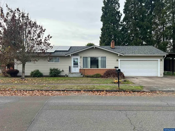 1083 N Douglas Ave, Stayton, OR 97383
