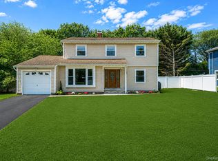 130 Greenbelt Parkway, Holbrook, NY 11741