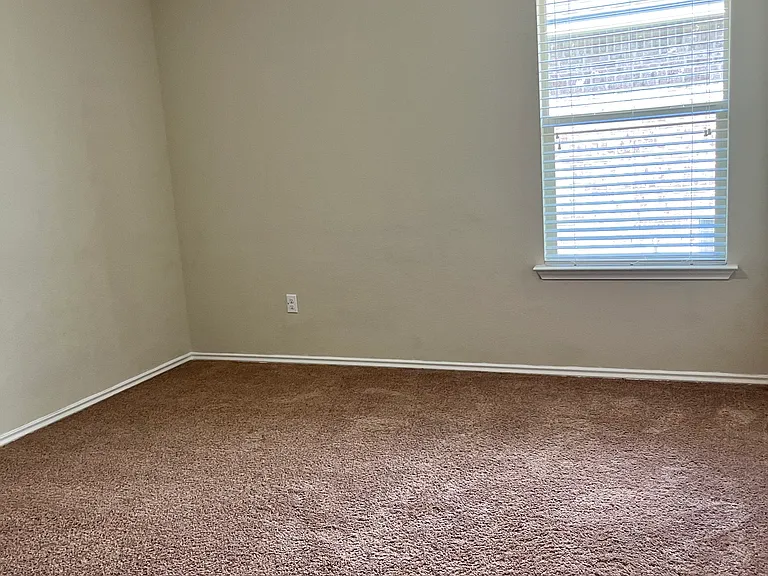3009 Jackal Dr — Photo 36