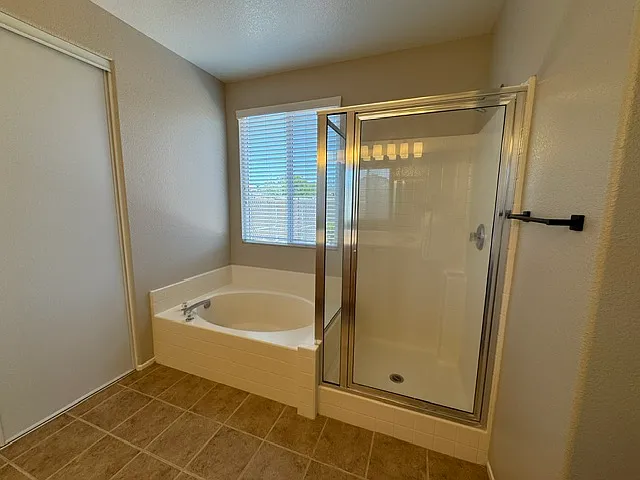 2136 Bowdoin St — Photo 23