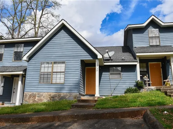 735 Oak Dr, Hapeville, GA 30354