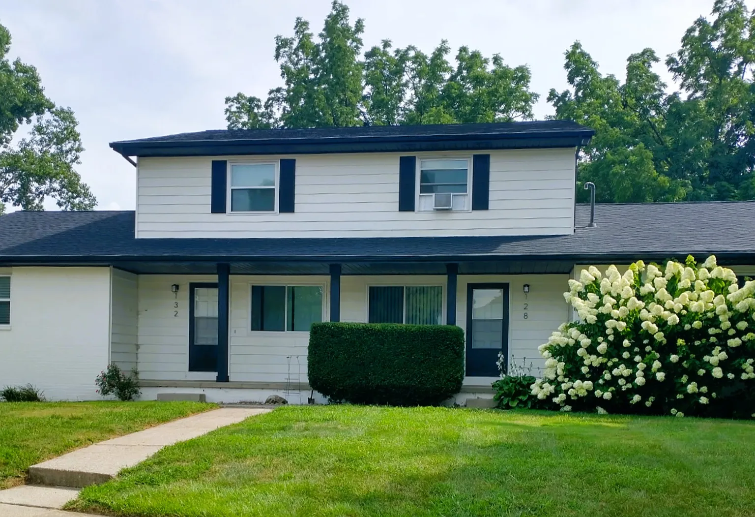 2 bed, 1.5 bath, 1200 sqft, $1,595 — Photo 3