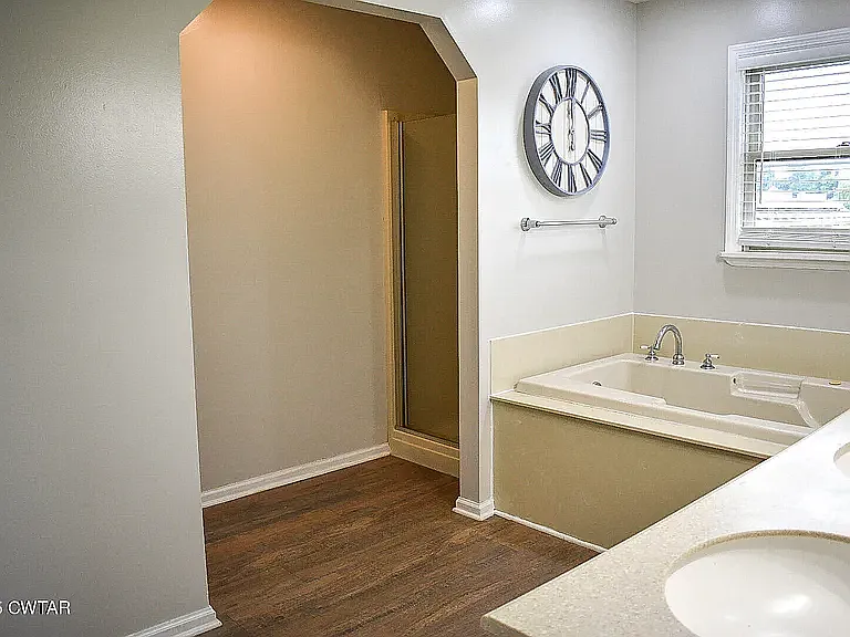 612 Wynridge Dr — Photo 15