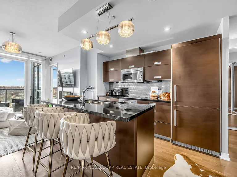 88 Park Lawn Rd #2212 — Photo 4