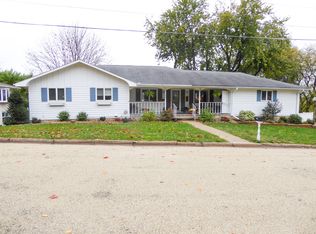 1004 1st Ave NE, Waverly, IA 50677