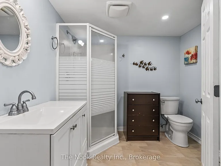 464 Gibbons St #BASEMENT — Photo 22
