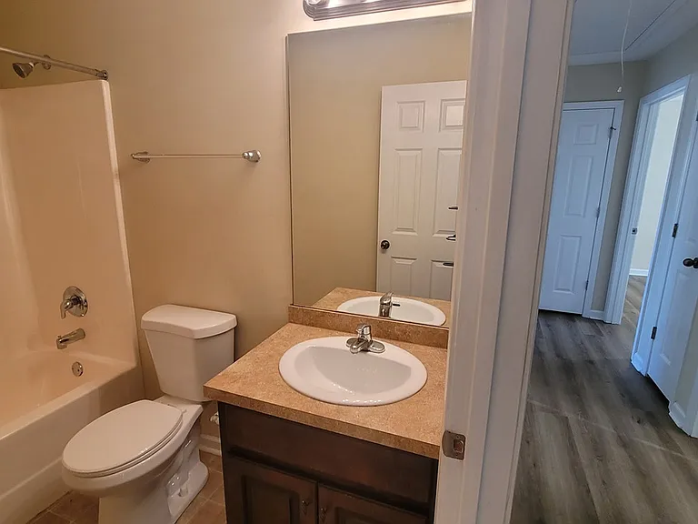 815 Mill Pond Dr — Photo 9