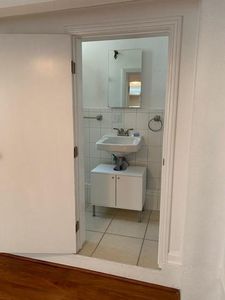 2621 Sacramento St #A - Image 2