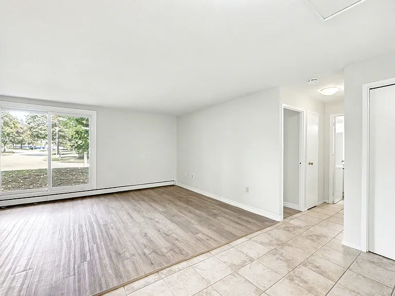 645 Village Green Ave — Photo 13