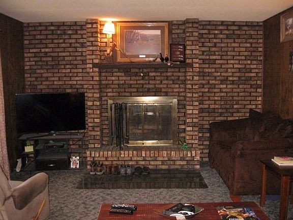 3rd image of 433 NE 8th St