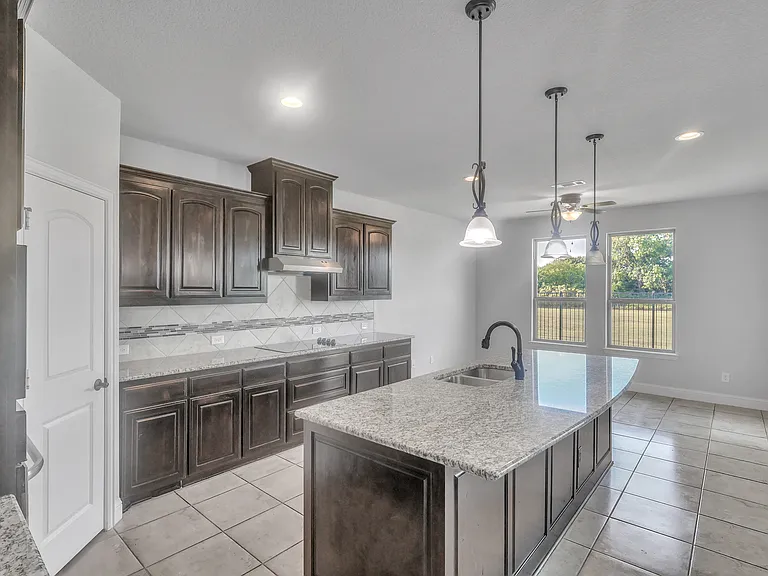 1708 Stillwater Dr — Photo 9