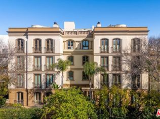 132 S Crescent Dr APT 301, Beverly Hills, CA 90212
