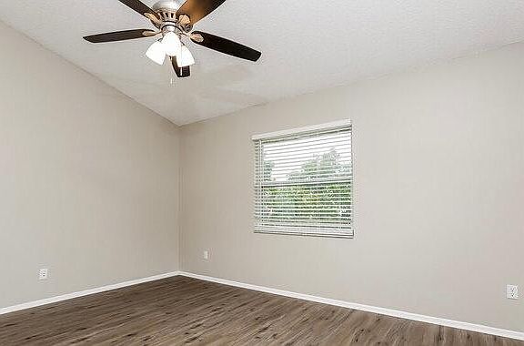 4th image of 1541 Yellowheart Way