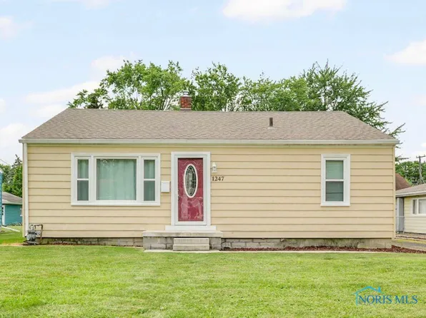 1247 Hugo St, Maumee, OH 43537