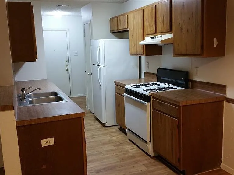 11925 Sunhillow Bnd #A — Photo 4