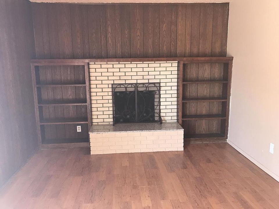 2nd image of 824 58th St NW
