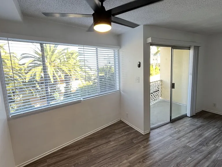 3620 S PACIFIC AVE — Photo 2