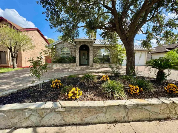 1913 Orange Blossom Loop, Laredo, TX 78045