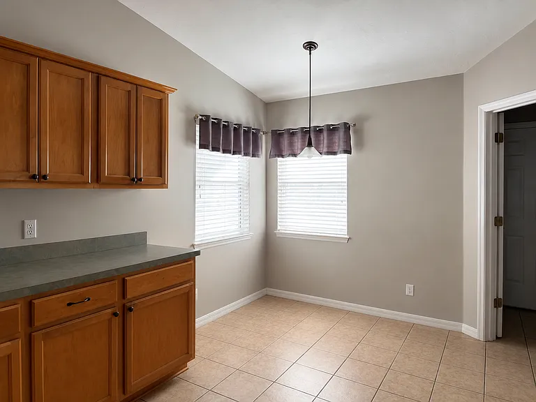 7404 NW 120th Ln — Photo 3