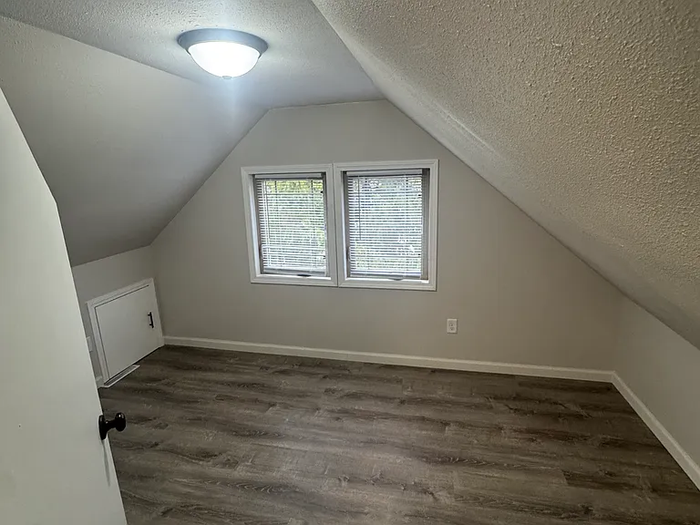 107 Lakeview Dr — Photo 20