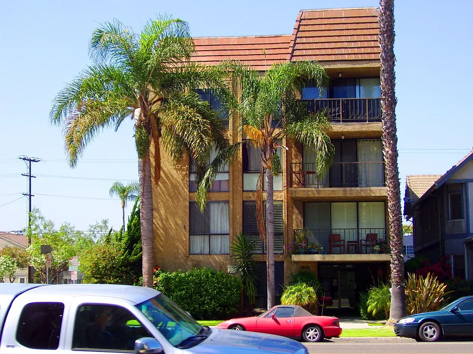1803 Ocean Blvd #401