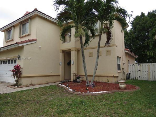 4237 SW 153rd Ave, Hollywood, FL 33027