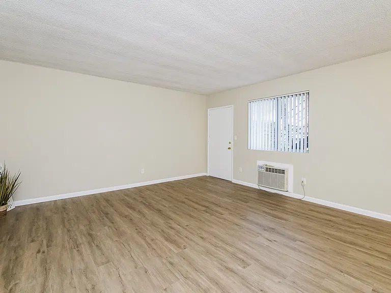 1164 W Duarte Rd #19 — Photo 2