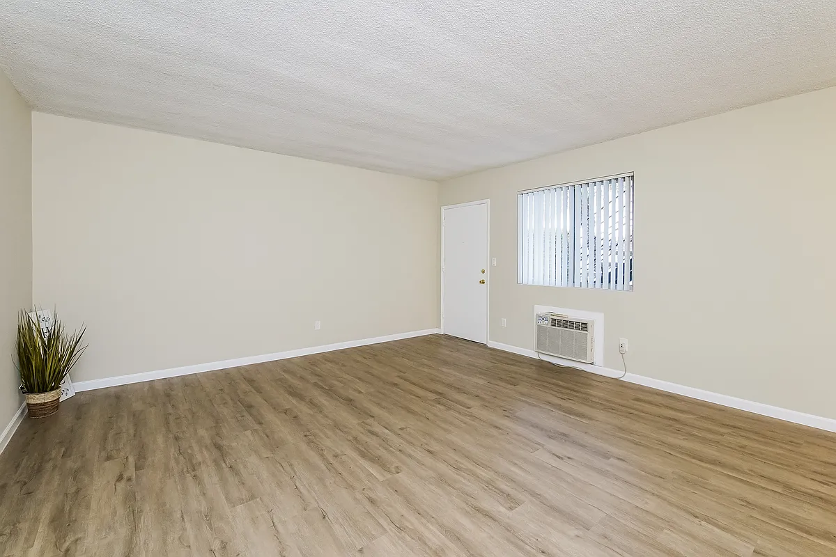 Building Photo - 1164 W Duarte Rd #19