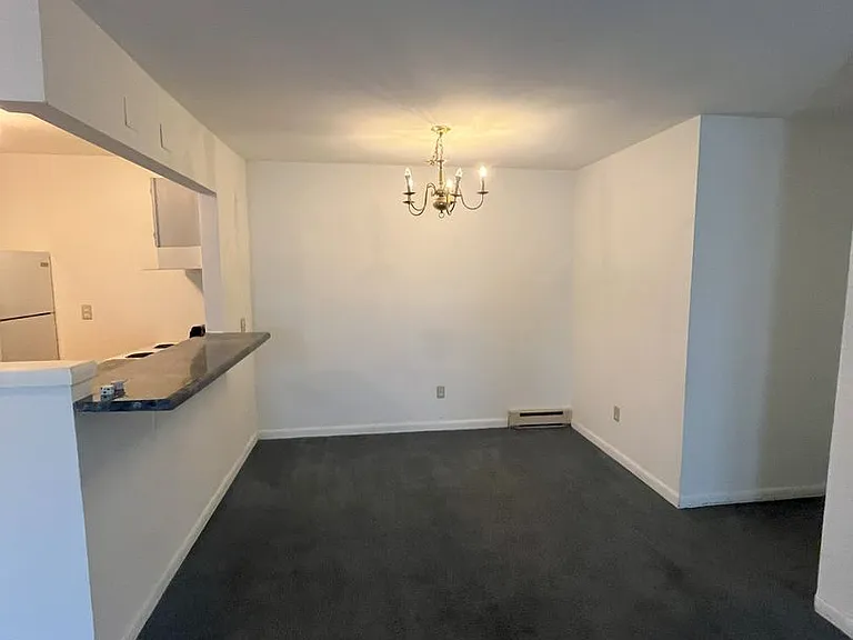 University Park Apartments near Cornell University — Photo 332