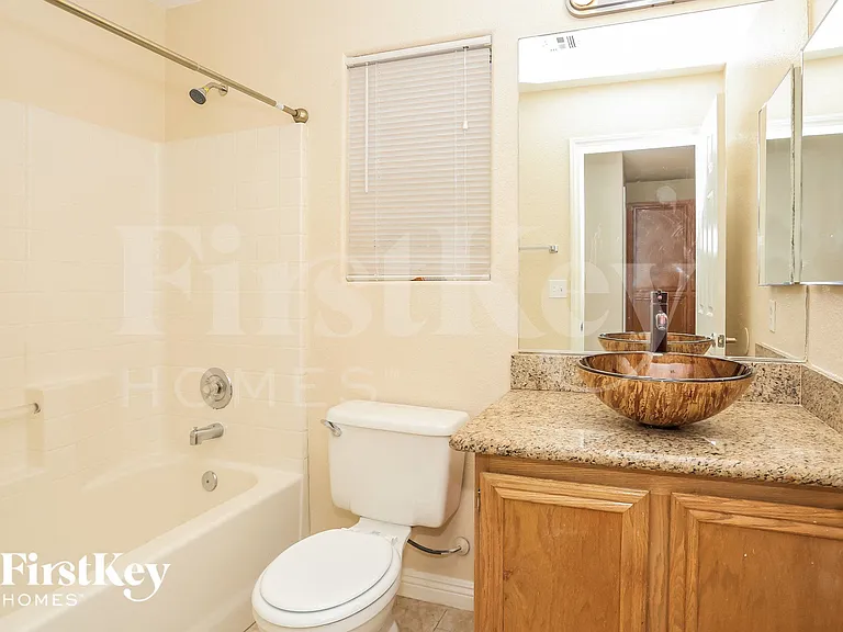 5412 Redview Ct — Photo 13