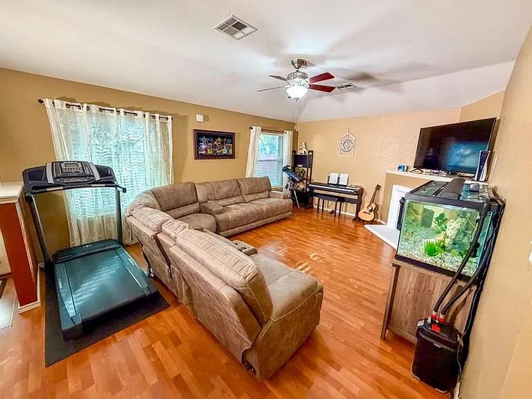 3230 Arroyo Bluff Ln — Photo 16