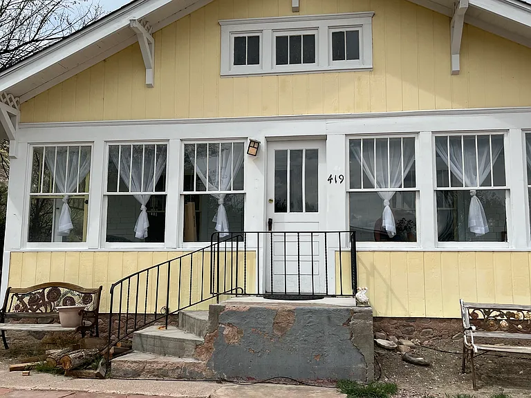 419 Hazel Ave — Photo 1