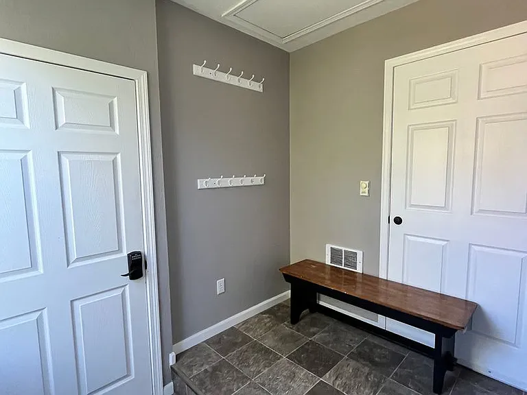 471 Palisade Trl — Photo 32