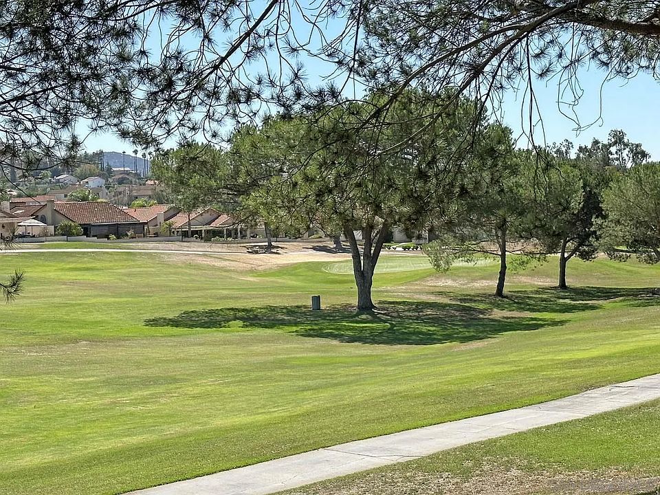 1st image of 18004 Avenida Alozdra