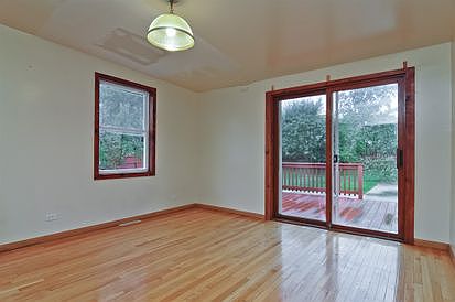4th image of 228 E Clarendon Dr