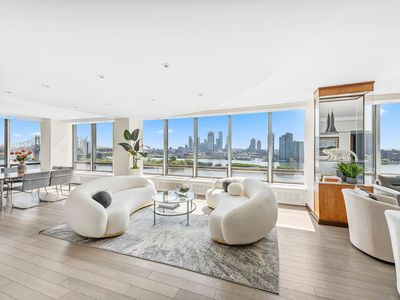 870 United Nations Plz APT 15E, New York, NY, 10017