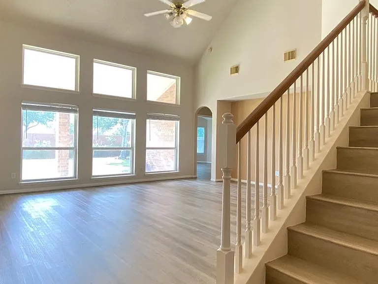2503 Westerlake Dr — Photo 5