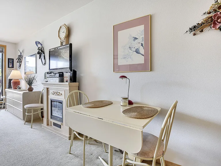99 Granite St #221 — Photo 4