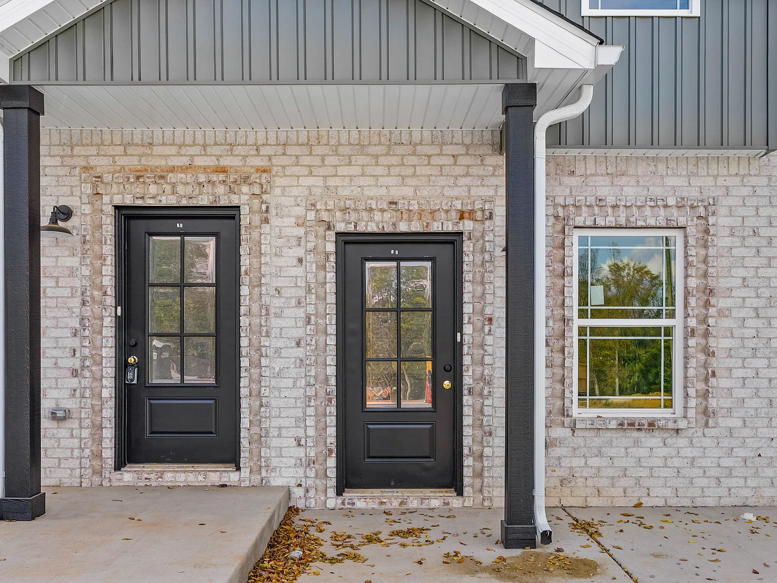 2 bed, 2.5 bath, 1000 sqft, $1,200 — Photo 2