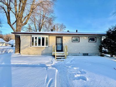 926 N Aurdal Ave, Fergus Falls, MN, 56537