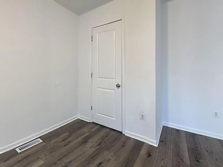 1641 S 53rd St — Photo 5