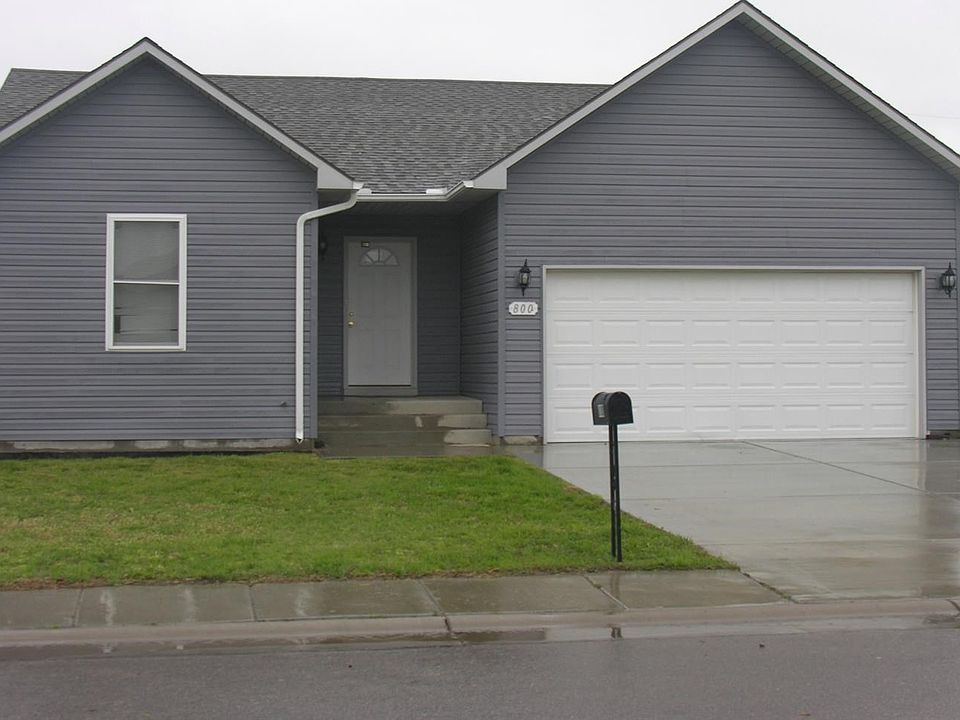 1st image of 800 S Seward Ave