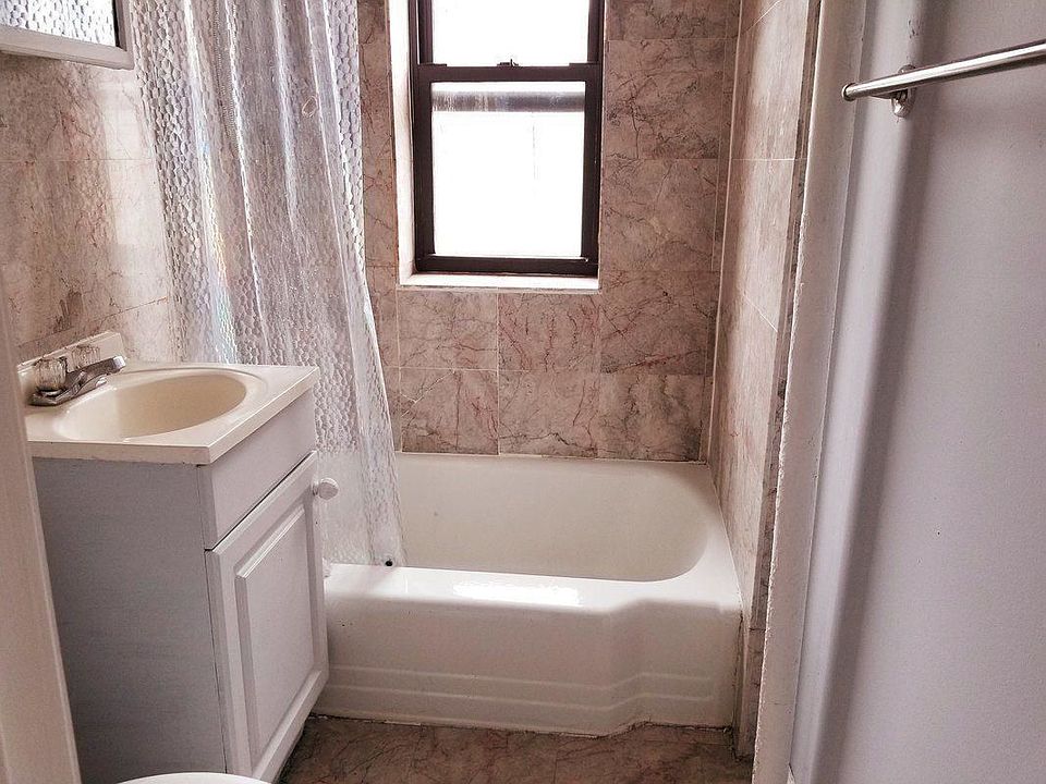 2nd image of 55 Cumberland St APT 5