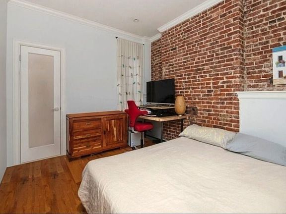4th image of 529 E 83rd St #3C
