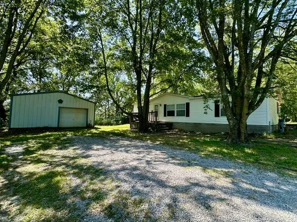329 County Road 1800e, Barnhill, IL 62809