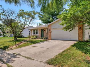 3013 S Myra Ridge Dr, Urbana, IL 61802