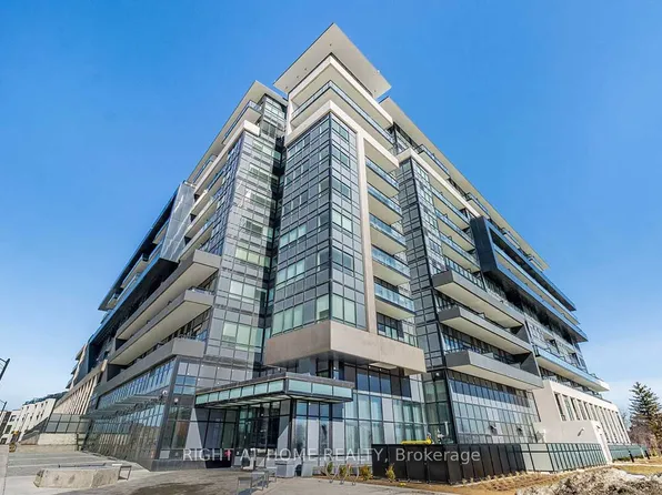 395 Dundas St W, Oakville, ON